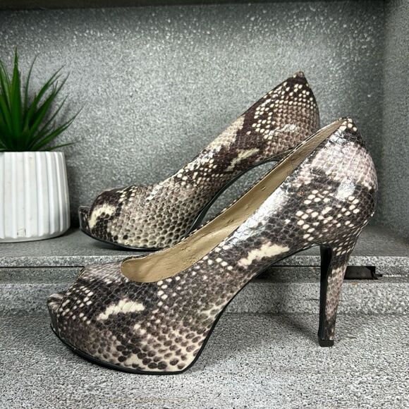 Nine West Snakeskin Peep Toed Stilettos Heels Size 8 - Picture 2 of 10